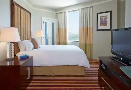 Renaissance Dallas - 5