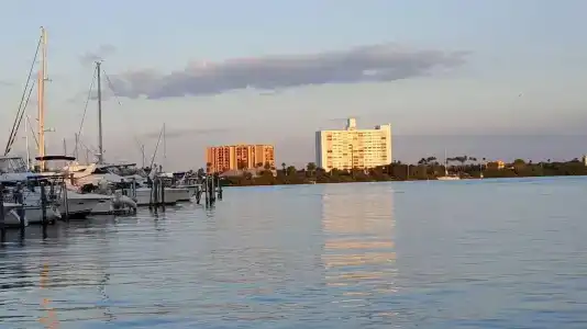 Sea Captain on the Bay - 11