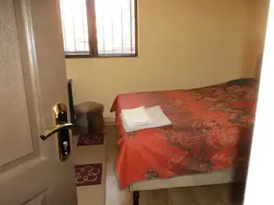 Komitas Avenue Guest House - 5