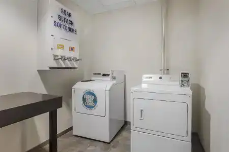 SureStay Plus by Best Western East - 3