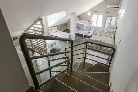 Hostel Q - 11