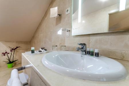 Exe Suites 33 - 16