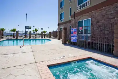 Holiday Inn Express South, An Ihg - 10