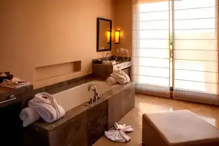 Al Maaden Villa & Spa - 10
