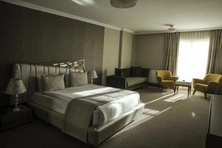 Royal Milano - 2
