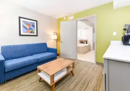Holiday Inn Express & Suites, An Ihg - 63