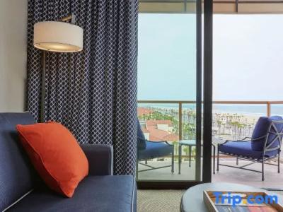 The Waterfront Beach Resort, A Hilton - 103