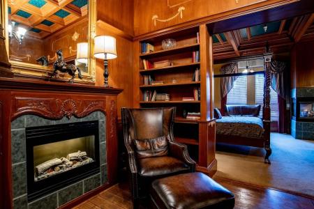 The Anniversary Inn - - 112