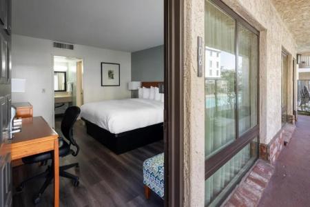 Vagabond Inn - 57