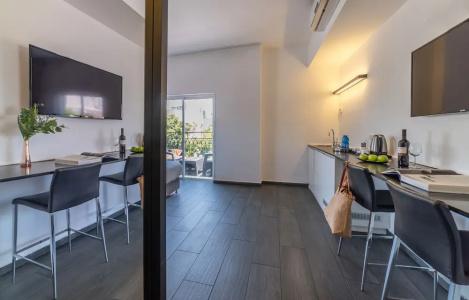 Dizengoff Avenue Boutique - 85