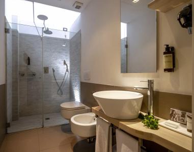 Le Rose Suite - 7