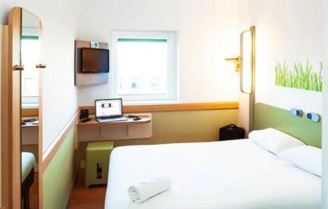 ibis budget Manchester Salford Quays - 54