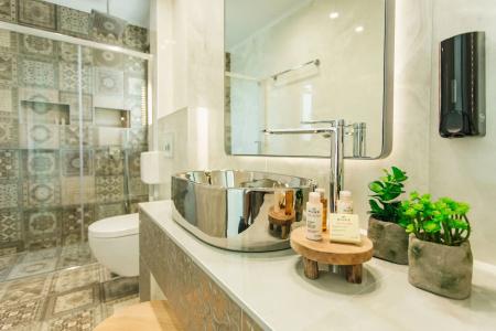 Blue Carpet Luxury Suites - 8