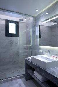 Alley Boutique and Spa - 98