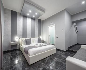 Bella Napoli Suites - 12