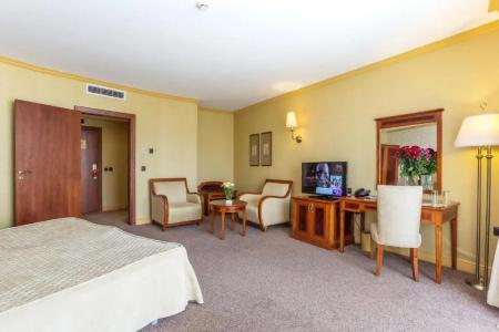 Romance & Family Suites - 83
