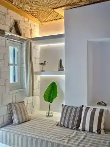 Zefi & Suites - 112
