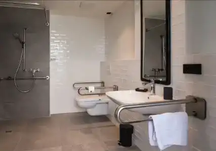 The Spot - Serviced - 7