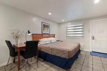Oasis Inn - 38