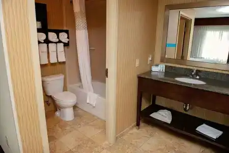 Hampton Inn & Suites - 7