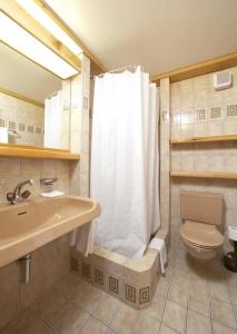 Arena - Guesthouse - 8