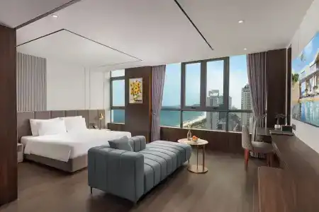 Le Hoang Beach Danang - 187