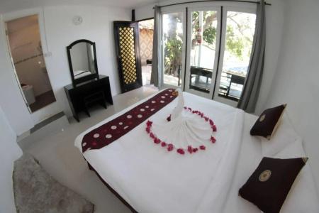 Phi Phi Cozy Seafront Resort - 4