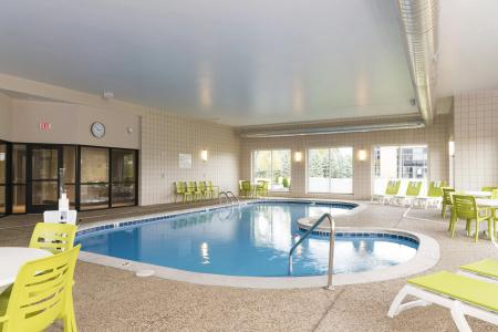 Hilton Garden Inn East - 19