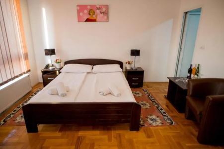 Hostel Royal - 33