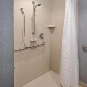 Hyatt Place North Shore - 29