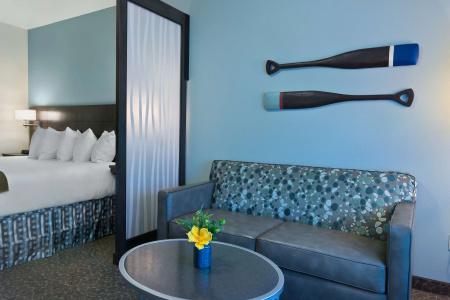 Oxford Suites - 4