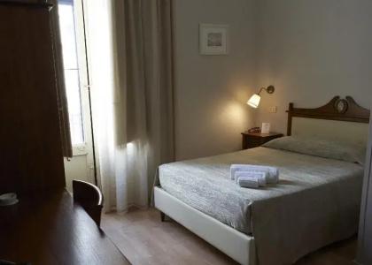 La Collegiata Guest House - 30