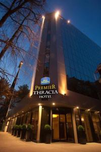 Rosslyn Thracia Sofia - 23