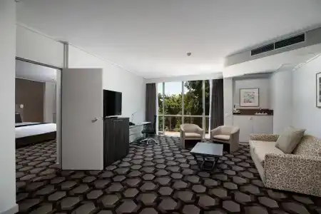 Rydges - 5