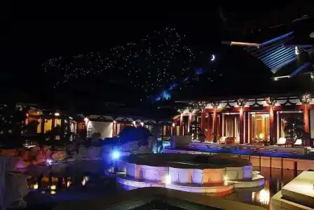 Huaqing Palace & Spa - 25