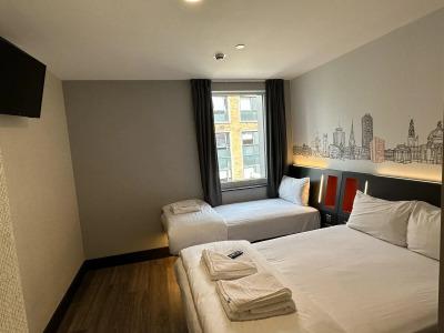 easyCardiff - 3