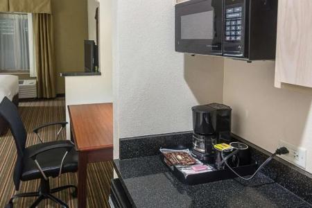 Quality Inn & Suites West Chase - 41