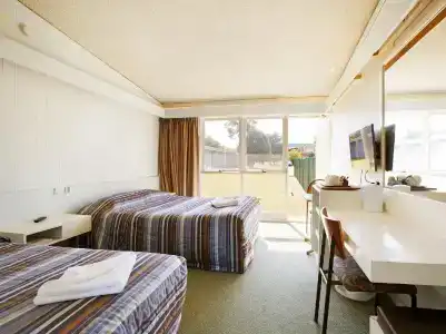 Sunnybank - 20