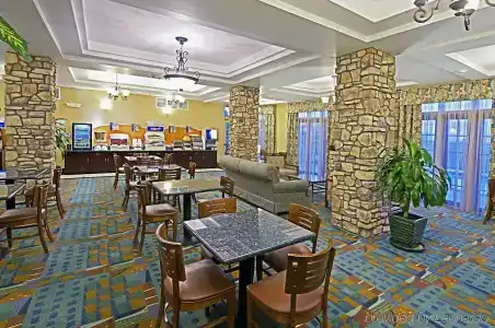 Holiday Inn Express & Suites Tucson, An Ihg - 17
