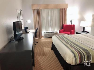 Country Inn & Suites by Radisson, West, KS - 36