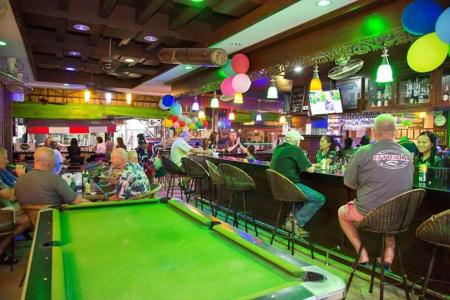 Harrys Bar & Restaurant - 13