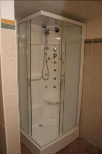 Adria - 16