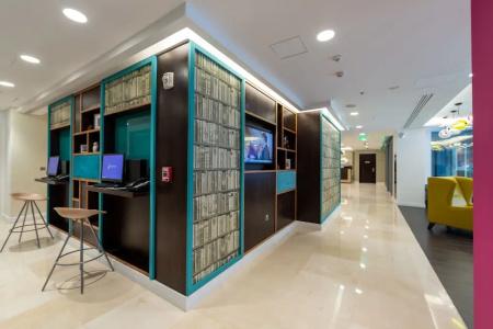 Premier Inn Airport - 1
