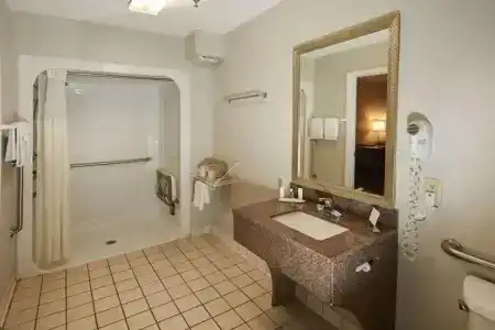 Quality Inn at Fort Gordon - 50