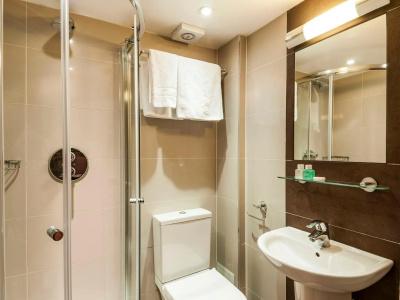 The Castleton - 45