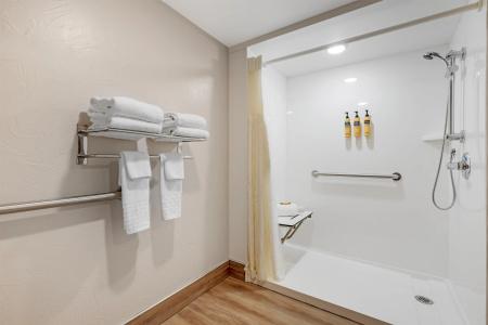 Best Western Plus Grantree Inn - 88