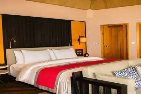 Meeru Island Resort & Spa - 2