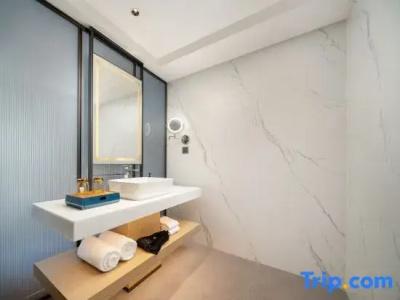 Yutong - 30