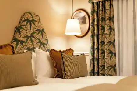 The Drayton Court - 93