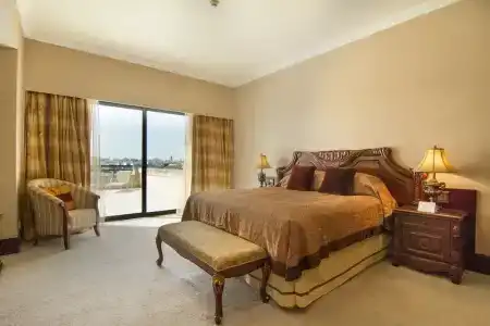 Grand Excelsior - 112